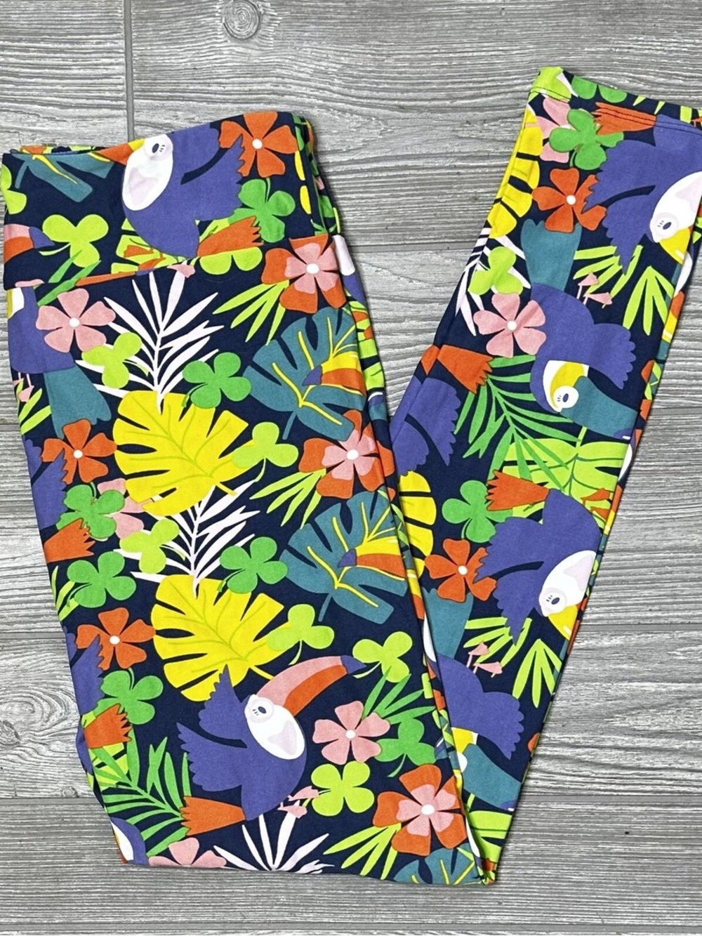 LuLaRoe Navy Tropical Toucan Print Leggings! One size fits all!